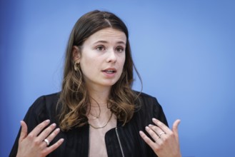 Luisa Neubauer, climate protection activist, recorded at a press conference on new constitutional