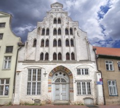 Baroque residential building with Gothic gable, former brewery Konsul Häussler, Scheuerstraße 15,