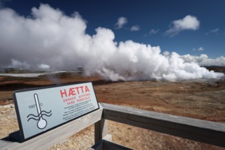 Warning sign, hot spring, Gunnuhver high temperature area, near Grindavík, Reykjanes Peninsula,