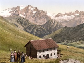 Summer holidaymakers at the Valentini Sellajoch Inn, Marmolada, Tyrol, formerly Austria-Hungary,