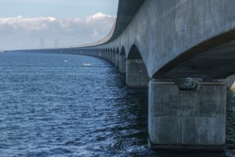 Storebæltsbro Nyborg, Sund Bridge Fyn-Sjælland, Fyn-Sealand, railway and motorway bridge, Great