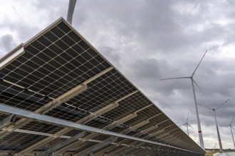 Wind farm and large-scale photovoltaic system, north-east of Bad Wünnenberg, near the village of