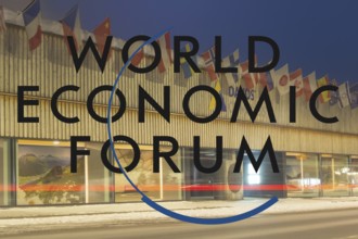 Logo of the WEF (World Economic Forum), in the background the Davos Congress Centre
