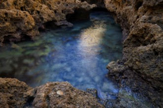 Algar Seco rock formation, coloured rocks and underground caves, caves, shell limestone, Carvoeiro,