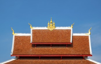 Roof of Wat May Suwannaphumaham Monastery, Luang Prabang, Laos, Asia