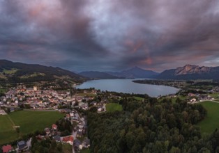 Drone shot, panorama, evening mood, Mondsee with Schafberg, Mondseeland, Salzkammergut, Upper