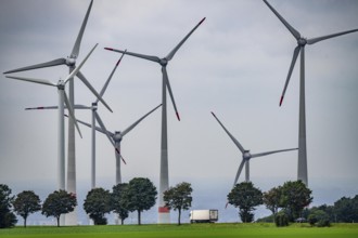 Wind farm east of Paderborn, on the B64 federal highway, North Rhine-Westphalia, Germany, Europe