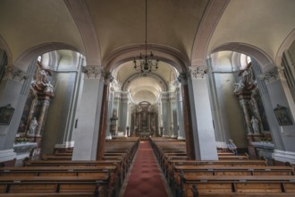 Interior of the parish church, founded in 1307, baroqueised in the 18th century, Schärding, Lower