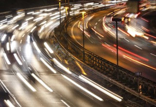 Heavy traffic on the A100 motorway, Berlin, 23.11.2020