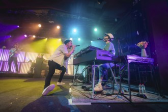 Joris and Keyboarder live on Zu Viel Retro Tour at Berlin's Astra Kulturhaus on 27/03/2025