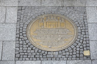 Memorial plaque to the persecution of Jews by the Schiff department stores' during National