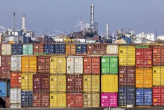 The port of Mannheim is one of Europe's most important inland ports and container terminals. Sea