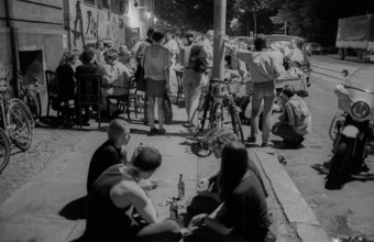 Germany, Berlin, 2 July 1991, in front of the cellar pub Assel, Oranienburger Straße, Europe