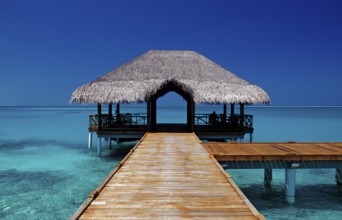 Wooden jetty on Maldives Island, Maldives, Indian Ocean, Medhufushi, Meemu Atoll, Asia