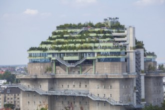 Feldstraße bunker, media bunker, high-rise bunker on Heiligengeistfeld with roof garden, Hamburg,