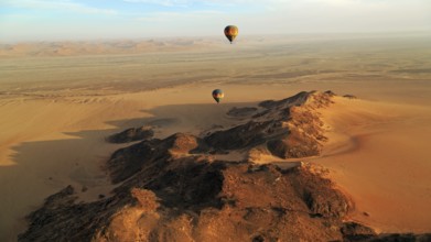 Hot air balloon ride over the Namib in the Namib-Naukluft National Park in Namibia