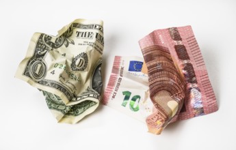 Symbol photo weak euro, weak dollar, problem, crumpled notes