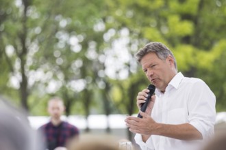 Robert Habeck (Vice-Chancellor and Federal Minister for Economic Affairs and Climate Protection,