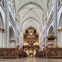 Interior view of Bonn Minster, nave with pulpit and Klais organ in the west apse, Bonn, North