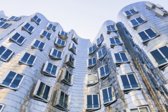 Building, Frank O. Gehry, Media Harbour, Harbour, Düsseldorf, North Rhine-Westphalia, Germany,