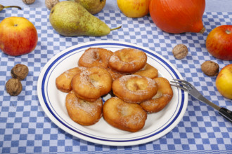 Swabian cuisine, harvest cakes, dessert, dessert, fat baked goods, doughnuts, fried food, lard