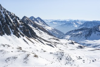 Peaks and mountains in winter, Sellraintal, Stubai Alps, Kühtai, Tyrol, Austria, Europe