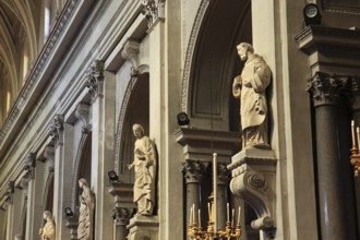 City of Palermo, in the Cathedral Maria Santissima Assunta, figures of saints in the nave, UNESCO