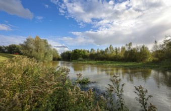 Bergkamen, Ruhr area, North Rhine-Westphalia, Germany, autumn landscape on the Seseke. The