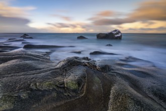 Rocks on the beach at Uttakleiv, long exposure, Vestvågøya, Lofoten, Norway, Europe