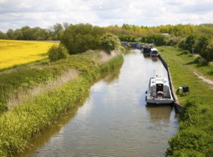 Kennet and Avon canal stretch between All Cannings and Alton Barnes, Vale of Pewsey, Wiltshire,