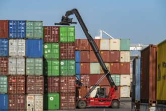 Port of Duisburg Ruhrort, DeCeTe, Duisburger Container-Terminal, container loading, loading and