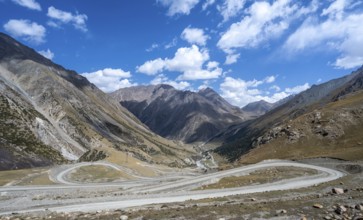 Mountain pass to Kumtor, Kara-Say, Tian Shan, Kyrgyzstan, Asia