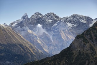 Autumn in the Allgäu, mountain panorama from the Fellhorn 2037m, to the Allgäu main ridge with