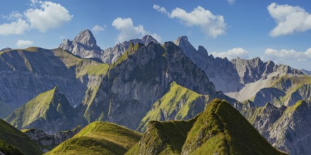Mountain panorama from Laufbacher-Eckweg to Höfats, 2259m, Allgäu Alps, Allgäu, Bavaria, Germany,