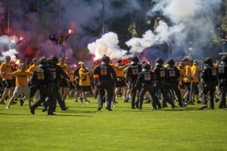 Football 3rd division, 2024/25 season, matchday 37: Waldhof Mannheim v Dynamo Dresden***Pure