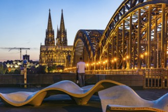 New seating on Norbert-Burger-Platz at the end of the Hohenzollern Bridge on the right bank of the