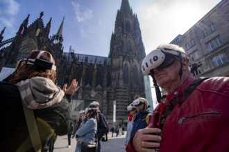Timeridego, virtual city tour with VR glasses, on various topics, virtual reality time travel into