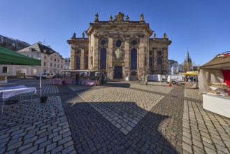 Ludwigskirche, weekly market market, market stalls, cobblestones, square, blue sky, cloudless, Am
