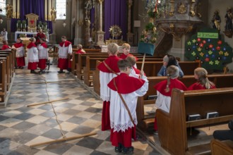 Preparation of the Palmesel procession, tradition since the 18th century, parish church Mariä