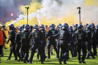Football 3rd division, 2024/25 season, matchday 37: Waldhof Mannheim v Dynamo Dresden***Pure