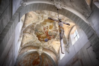 Interior view, Jesus on the cross in front of ceiling painting, ceiling fresco, collegiate church