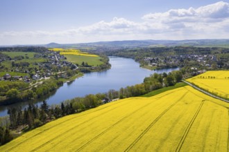 Malter dam and village (left) and Paulsdorf (right), in the background the town of Dippoldiswalde