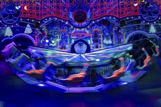 Petersburg sleigh ride, round ride, rides, motion, motion effect, neon lights, Cannstatter Wasen,