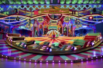 Petersburg sleigh ride, round ride, rides, motion, motion effect, neon lights, Cannstatter Wasen,