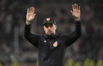 Coach Sebastian Hoeneß VfB Stuttgart gesture thanks Stuttgart fans for support, MHPArena, MHP Arena