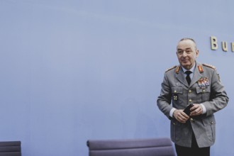 General Carsten Breuer, Inspector General of the Bundeswehr, at a federal press conference on the
