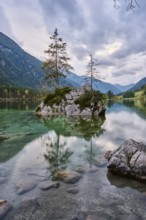 Hintersee in autumn colours, Ramsau, Berchtesgaden National Park, Berchtesgadener Land district,