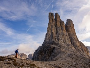 Mountaineers below the Vajolet Towers, Catinaccio, Dolomites, South Tyrol, Italy, Europe