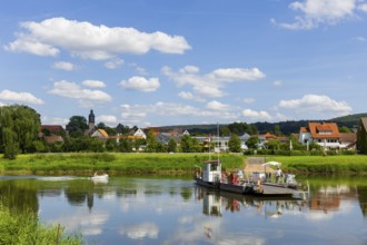 The Weser ferry connects Lippoldsberg with the Vorwerk. Built in 1981, the ferry carries people and