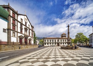Town Hall and fountain at Praca do Municipio, Church of São João Evangelista, Igreja do Colégio,